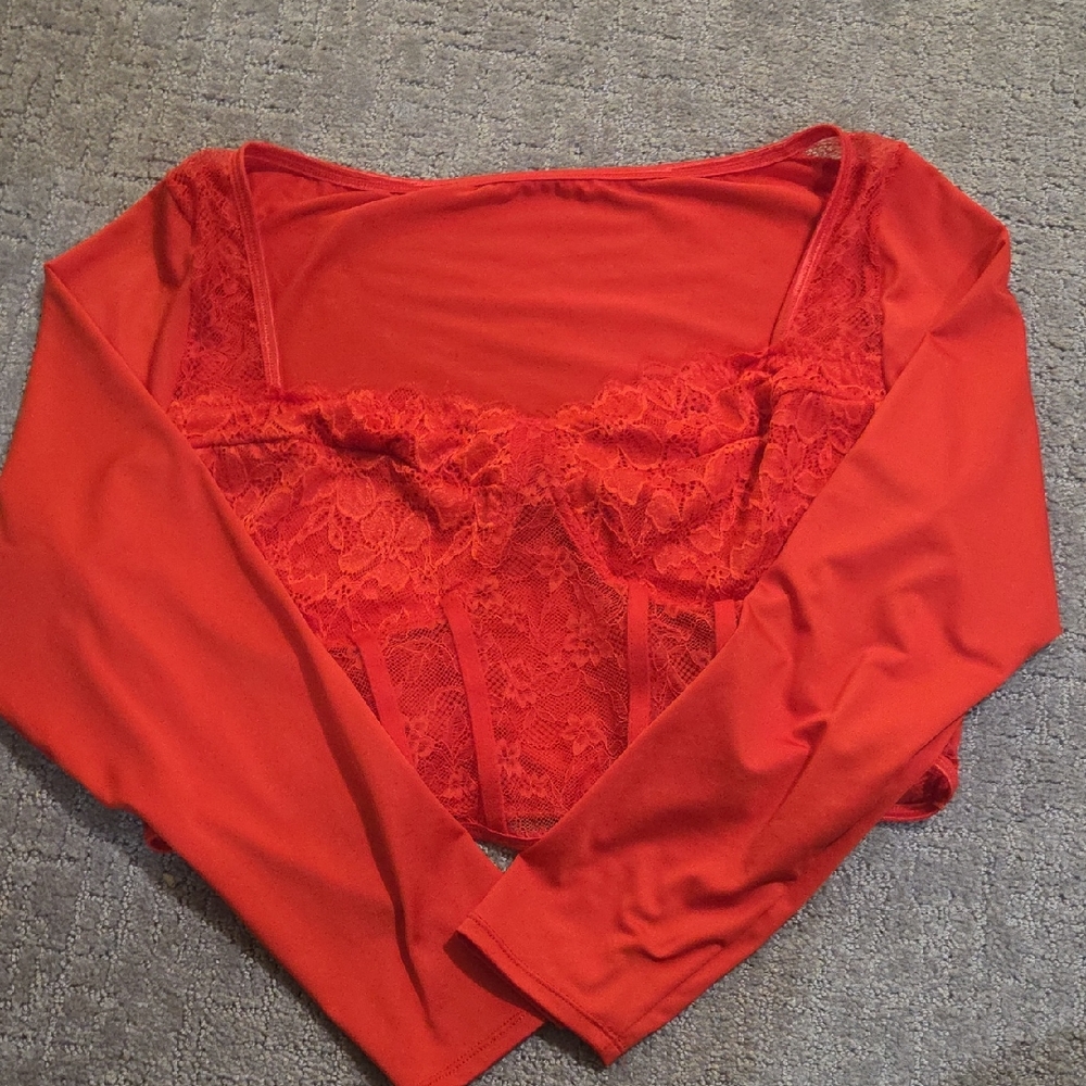 SHEIN Red Lace Long Sleeve Crop Top